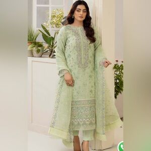 NWT Pakistani Indian Elegant Green Embroidered Dress with dupatta #821